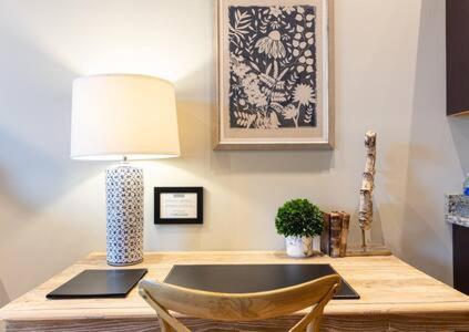 Hip Urban Loft - Small Town Charm - 124 Lofts #1 West Dundee Экстерьер фото